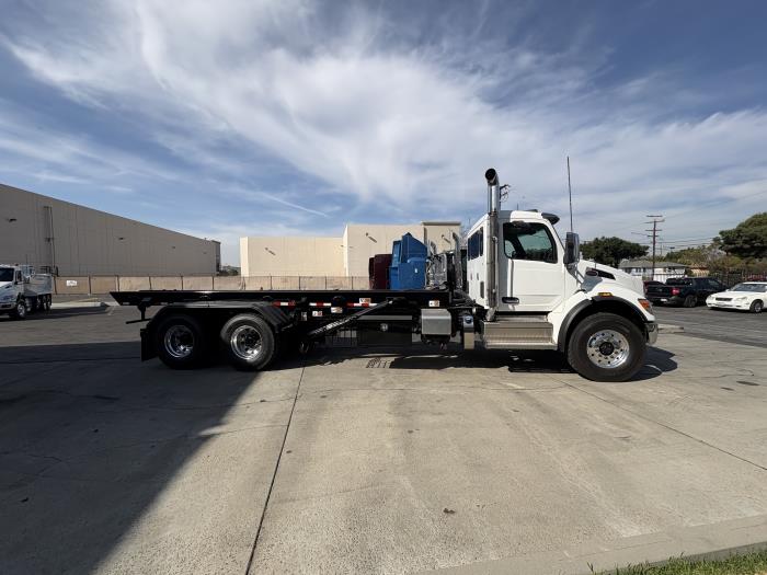 2026 Peterbilt 548-4
