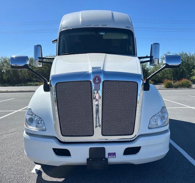 2022 Kenworth T680-2