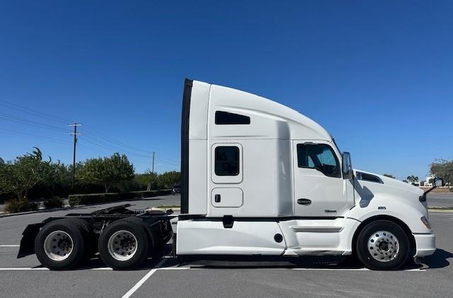 2022 Kenworth T680-4