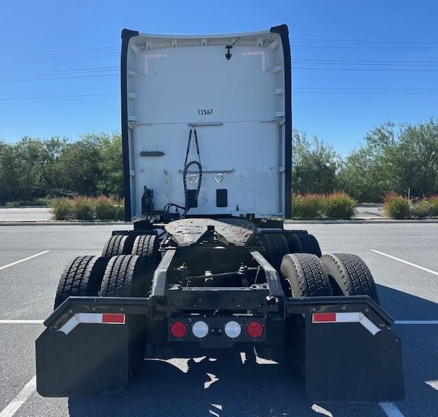 2022 Kenworth T680-6