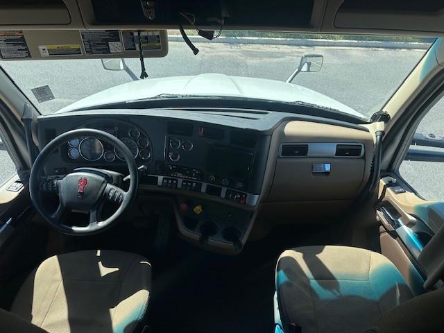 2022 Kenworth T680-11