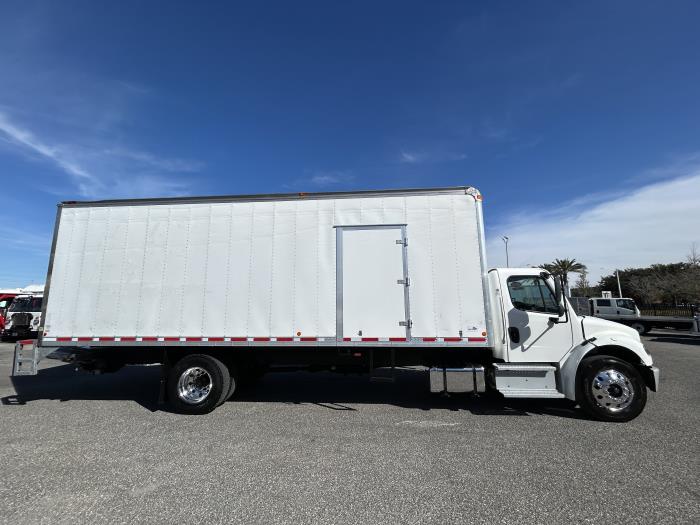 2019 Freightliner Business Class M2 106-8