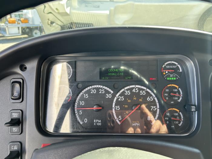 2019 Freightliner Business Class M2 106-20