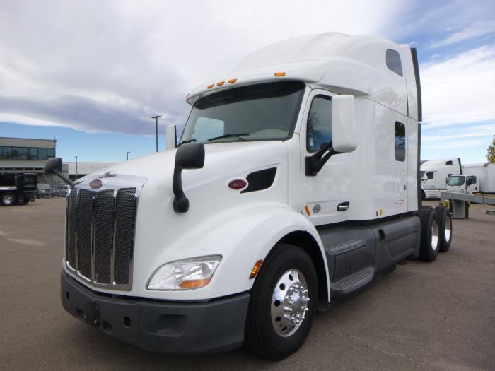 2021 Peterbilt 579 photo 2