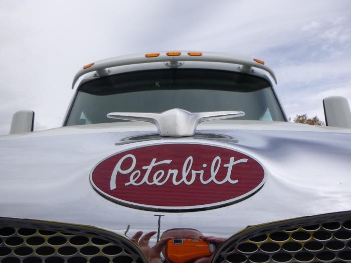 2021 Peterbilt 579-10