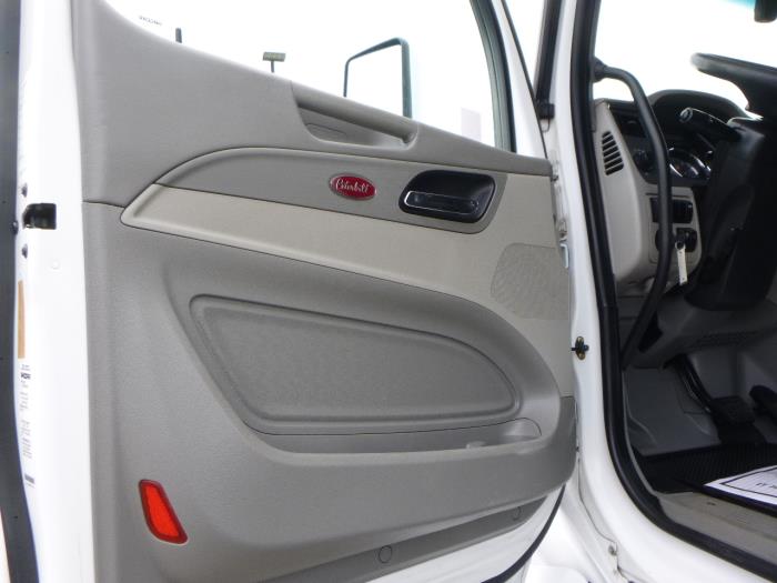 2021 Peterbilt 579-12