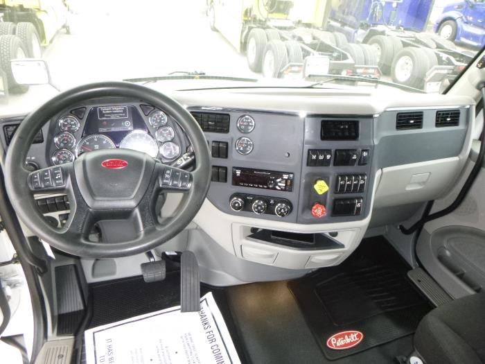 2021 Peterbilt 579-13