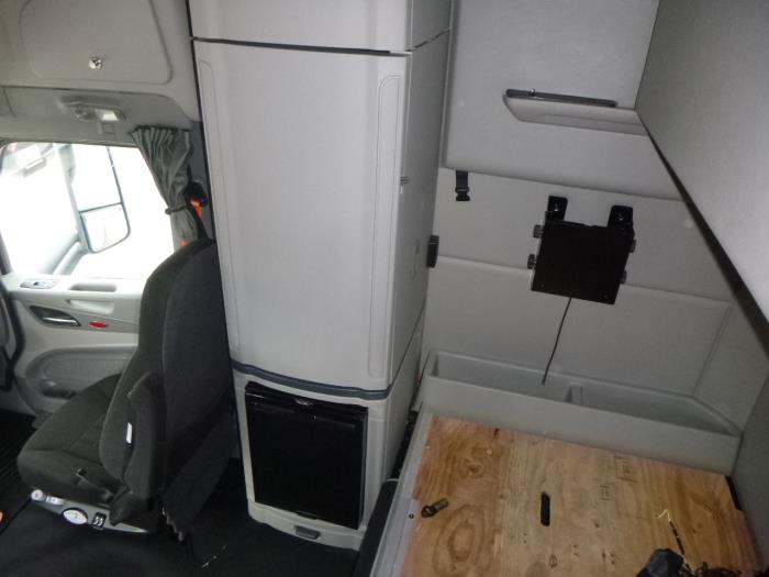 2021 Peterbilt 579-18