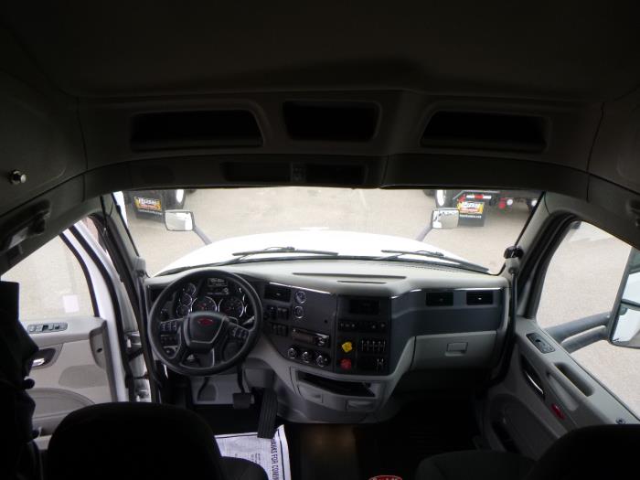 2021 Peterbilt 579-20