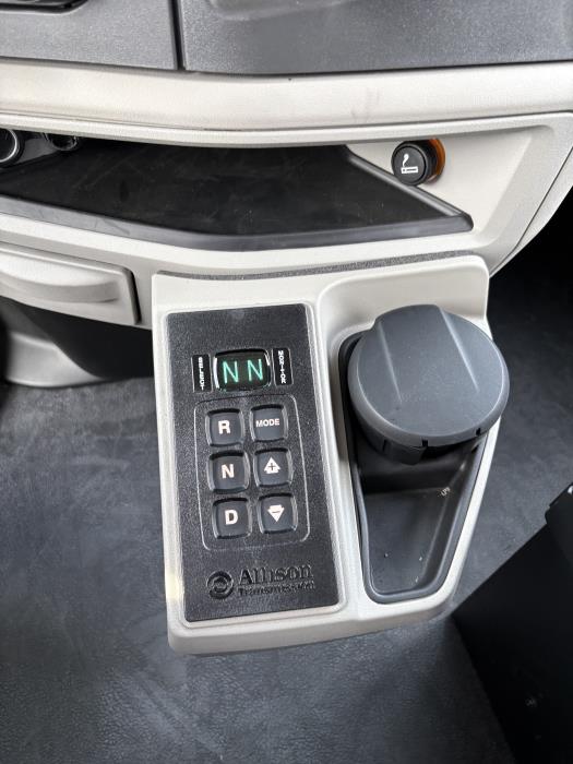 2024 Peterbilt 567-10