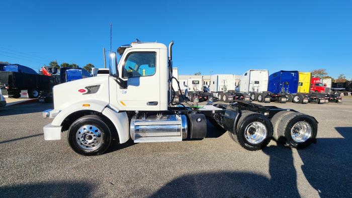2022 Peterbilt 567-2