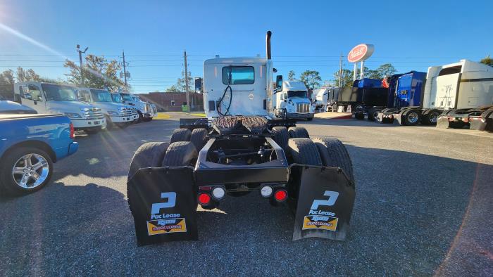 2022 Peterbilt 567-4