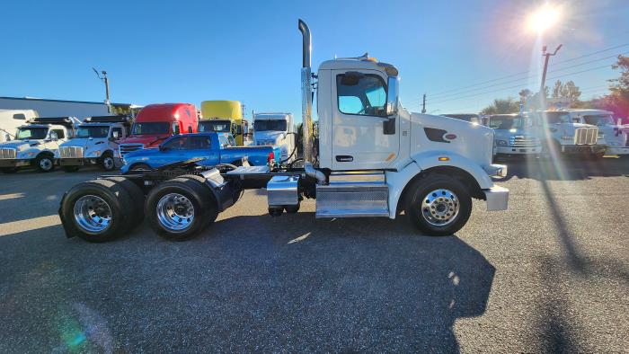 2022 Peterbilt 567-6