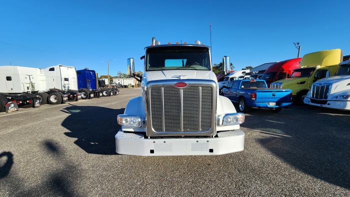 2022 Peterbilt 567-8