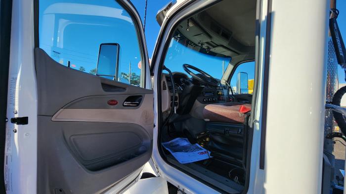 2022 Peterbilt 567-9