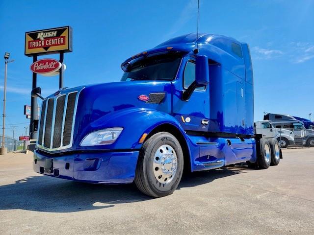 2022 Peterbilt 579-1