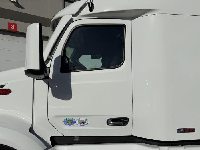2026 Peterbilt 579-32