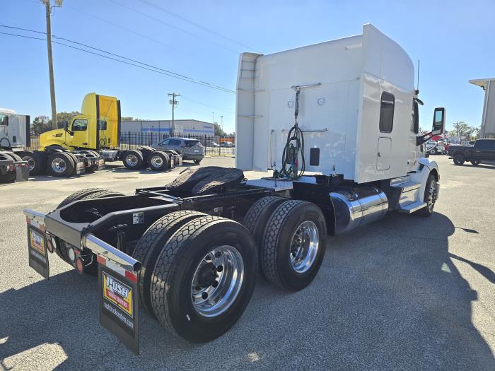 2022 Peterbilt 579-5