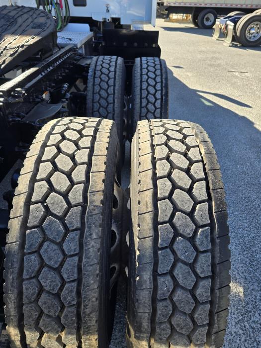 2022 Peterbilt 579-23