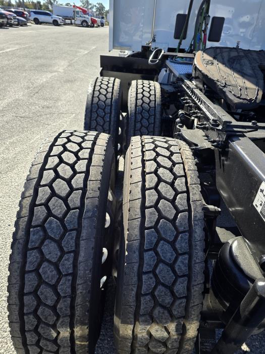 2022 Peterbilt 579-24