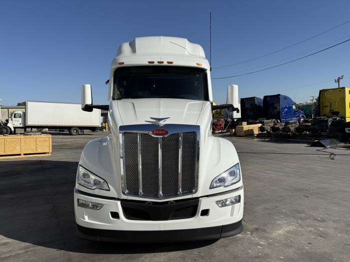 2026 Peterbilt 579-12