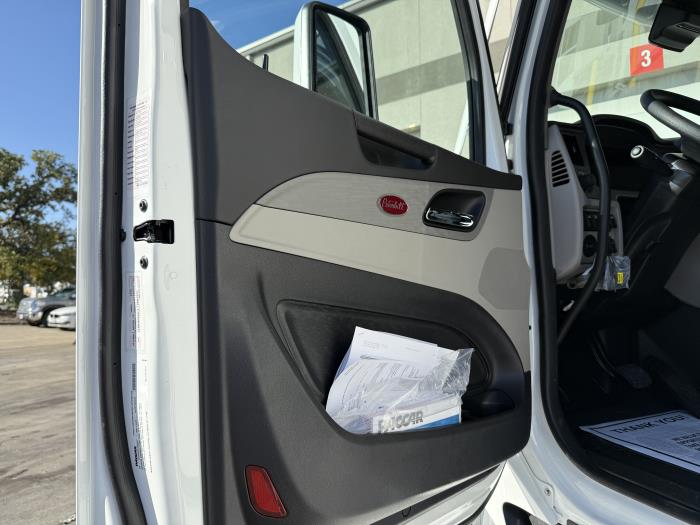 2026 Peterbilt 579-34