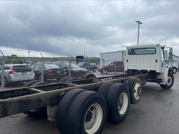 2020 Freightliner Business Class M2 106-10