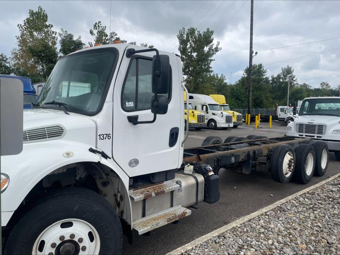 2020 Freightliner Business Class M2 106-3