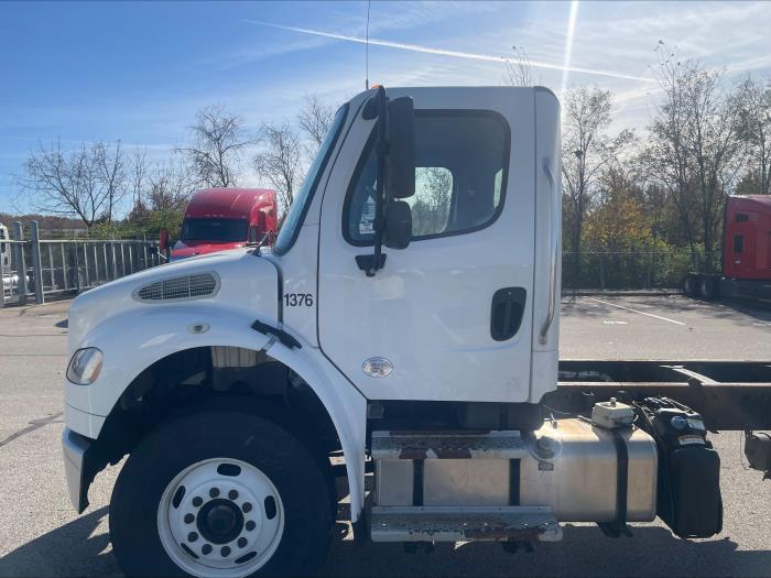 2020 Freightliner Business Class M2 106-4