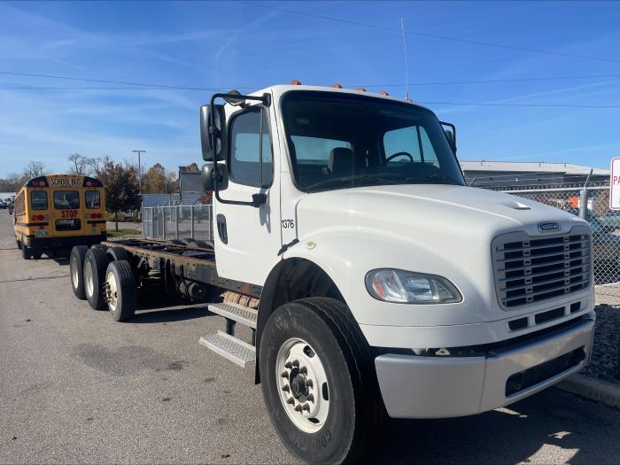 2020 Freightliner Business Class M2 106-1