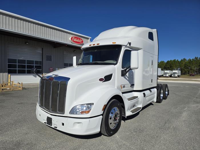 2022 Peterbilt 579-1
