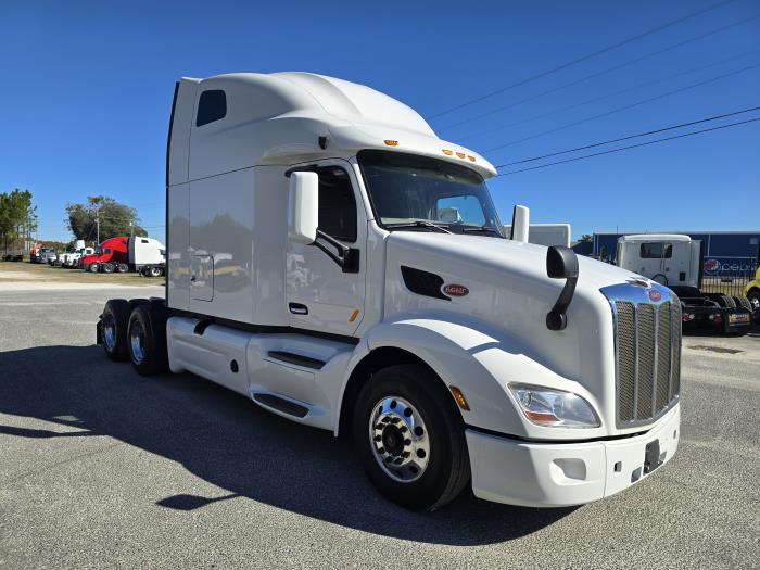 2022 Peterbilt 579-7