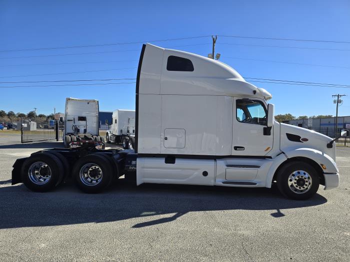 2022 Peterbilt 579-6