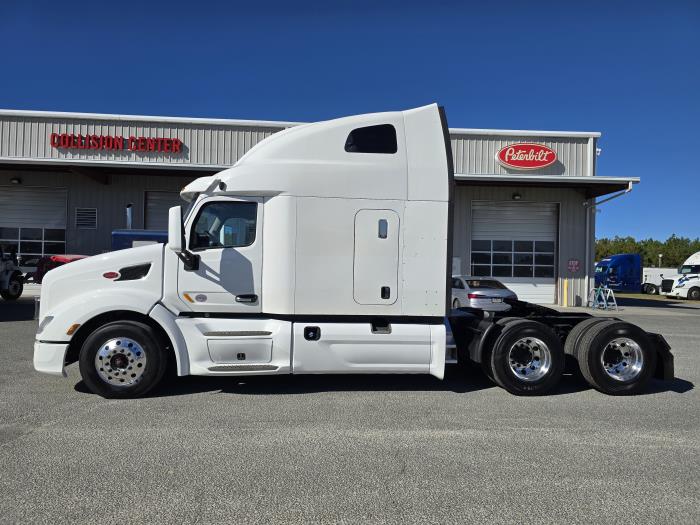 2022 Peterbilt 579-2
