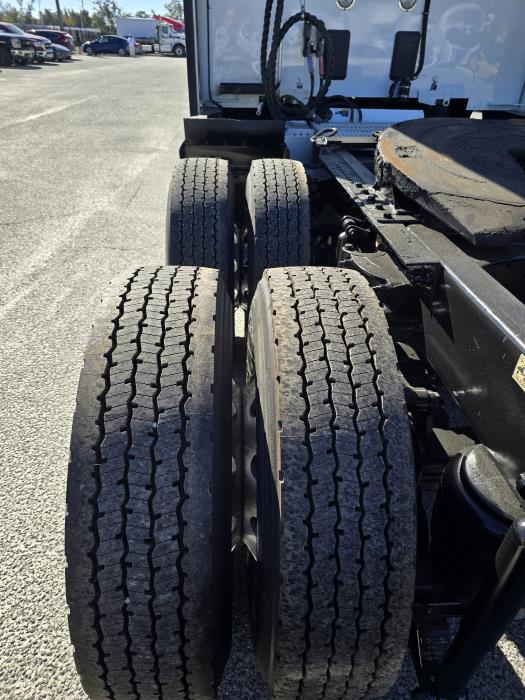 2022 Peterbilt 579-23