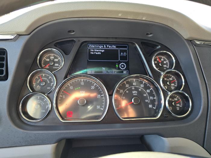 2022 Peterbilt 579-17