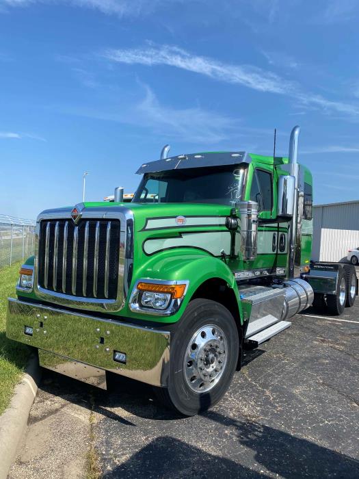 2025 International HX520-9