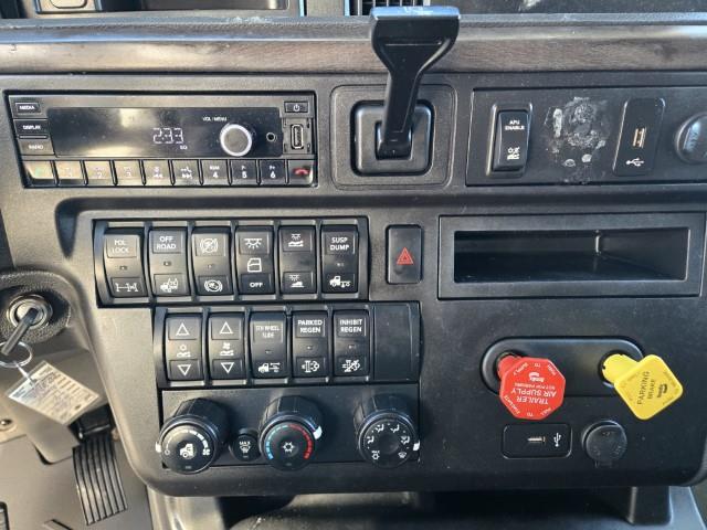 2023 International LT625-14