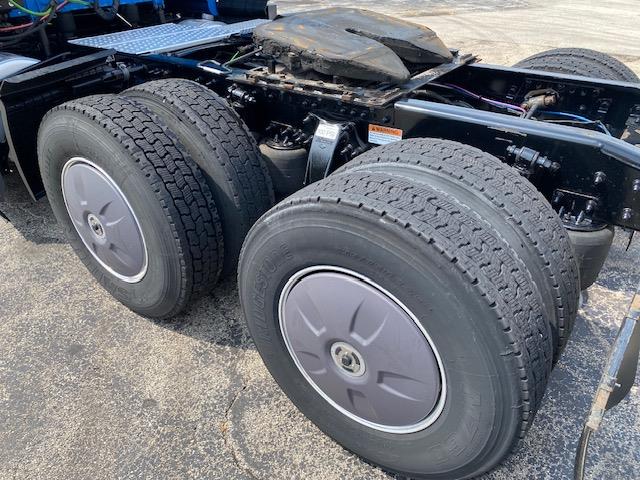 2022 Freightliner Cascadia-4