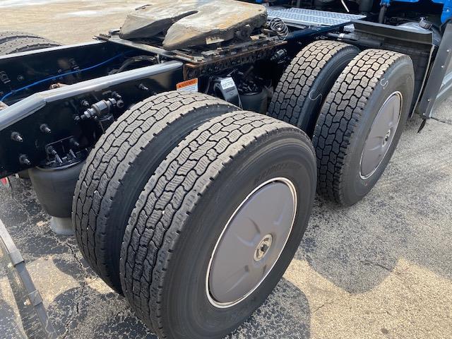 2022 Freightliner Cascadia-6