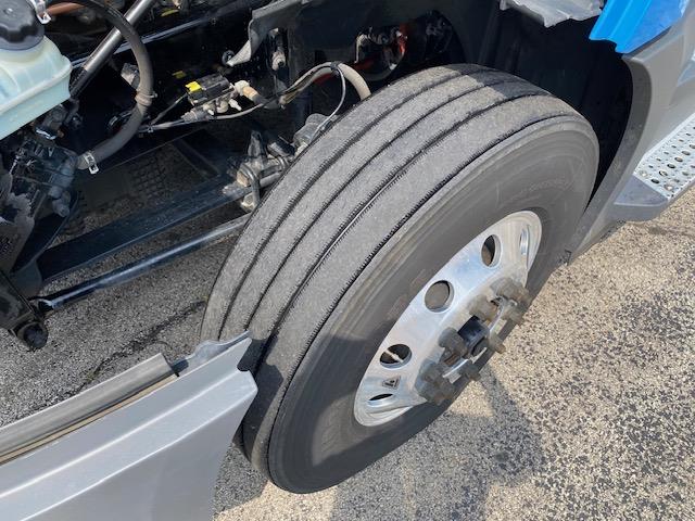 2022 Freightliner Cascadia-10