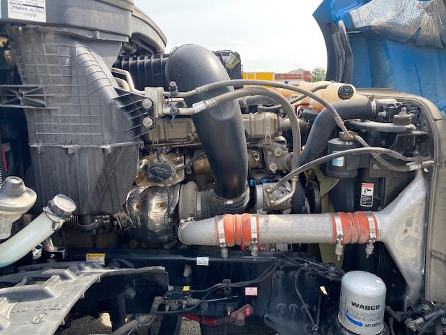 2022 Freightliner Cascadia-11