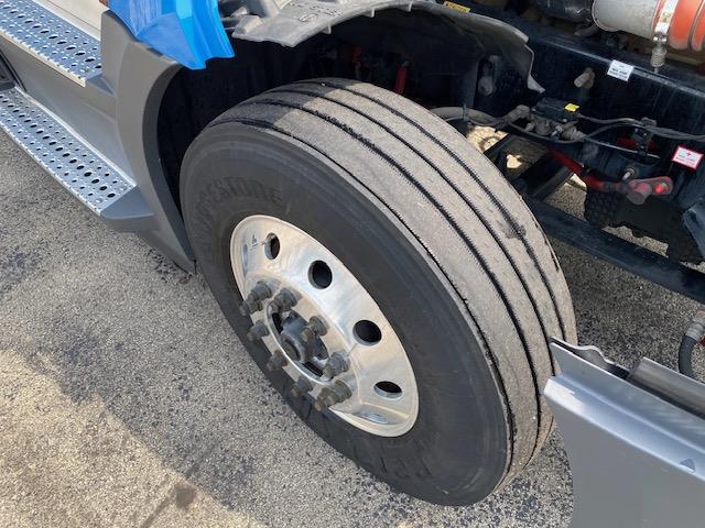 2022 Freightliner Cascadia-12