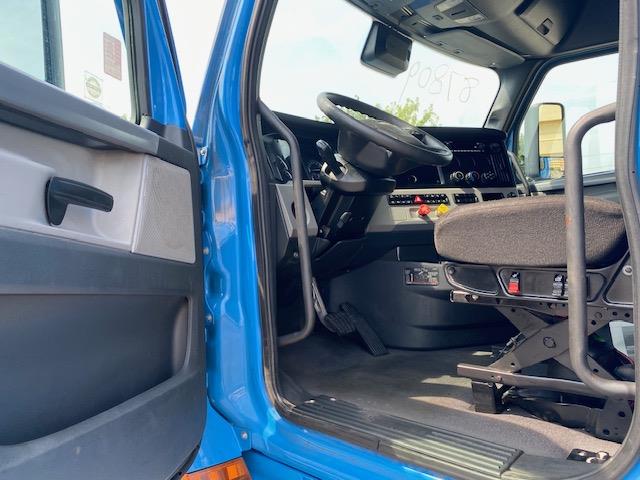 2022 Freightliner Cascadia-13