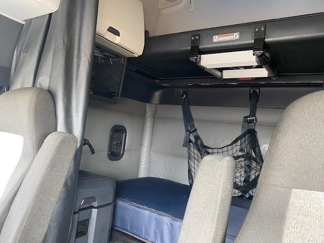 2022 Freightliner Cascadia-20