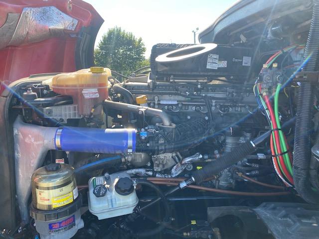 2022 Freightliner Cascadia-9