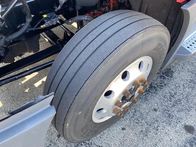 2022 Freightliner Cascadia-10