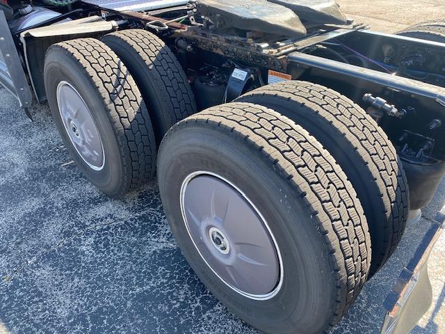 2022 Freightliner Cascadia-4