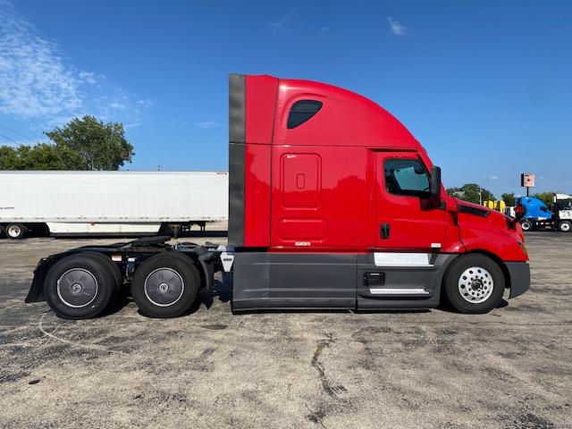 2022 Freightliner Cascadia-7