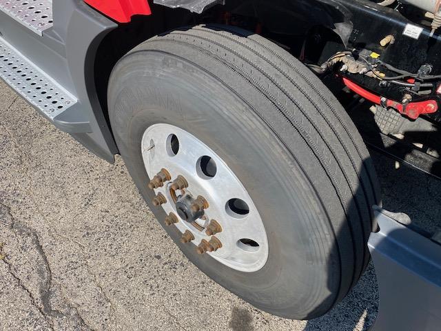 2022 Freightliner Cascadia-12